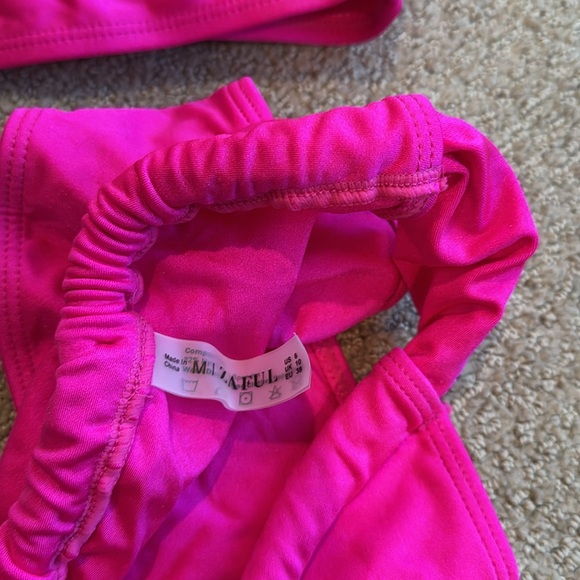 162 NWT ZAFUL One Shoulder Twisted Ruched High Cut Bandeau Bikini - Size: Medium - Picture 4 of 5